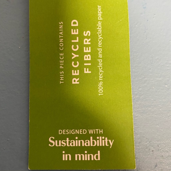 ⭐️HP 🎉5/$30 - La Vie en Rose Bikini Top | XS - Picture 7 of 7